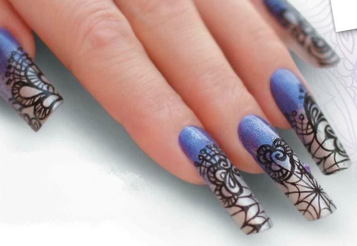 Фото дизайна ногтей в синем тоне